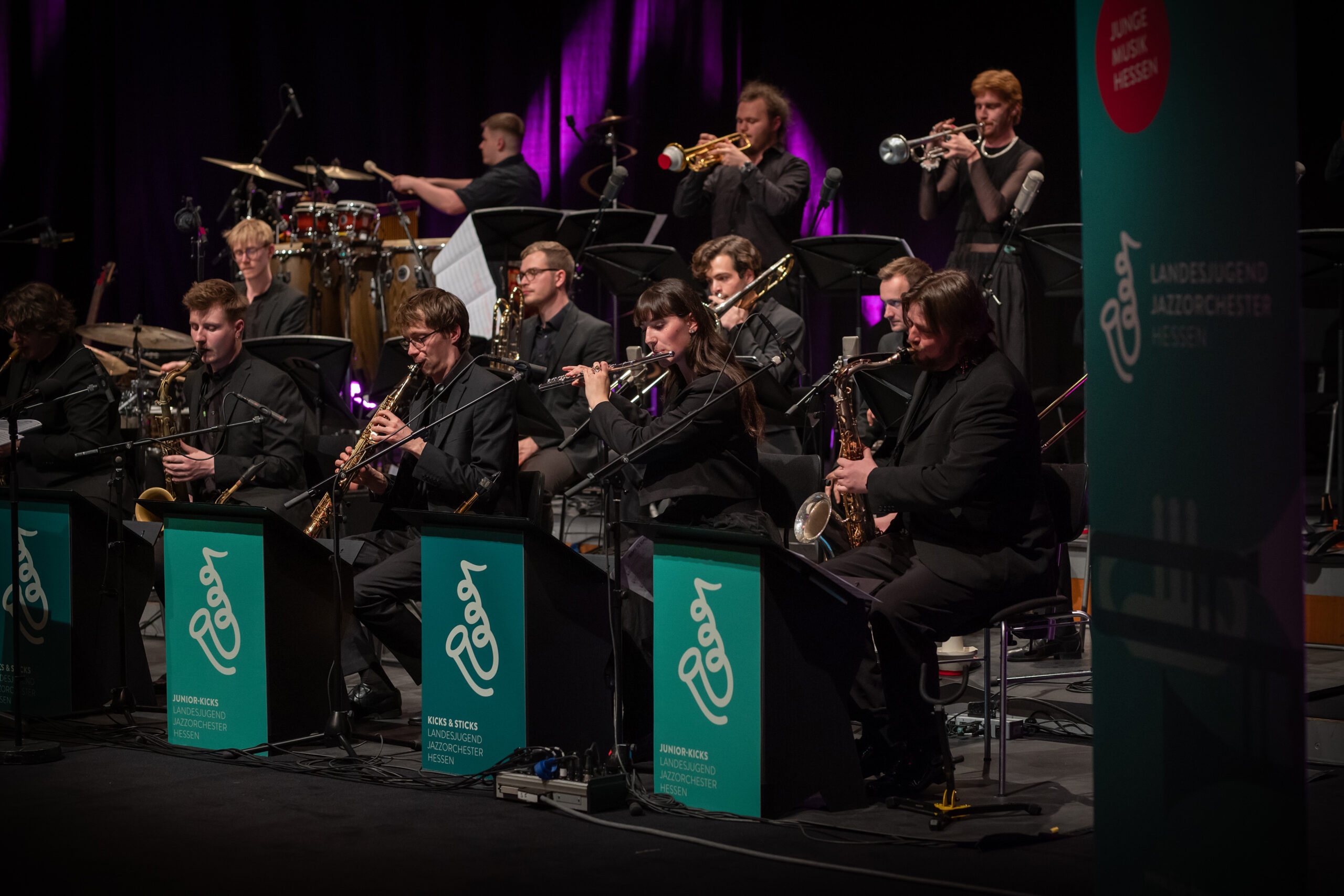 Kicks & Sticks im hr-Sendesaal